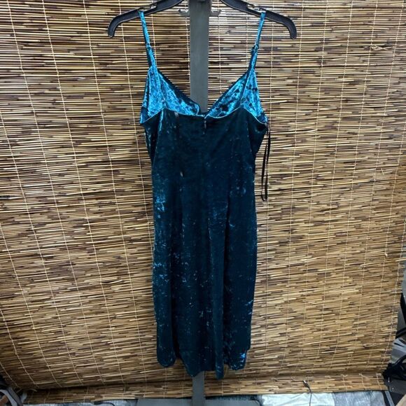 Guess Womens Velvet MIDI Cocktail and Party Dress Size 4 - Picture 3 of 3